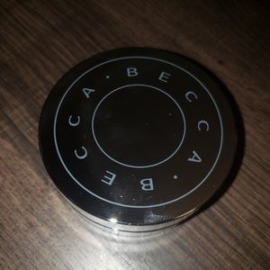 Becca setting powder